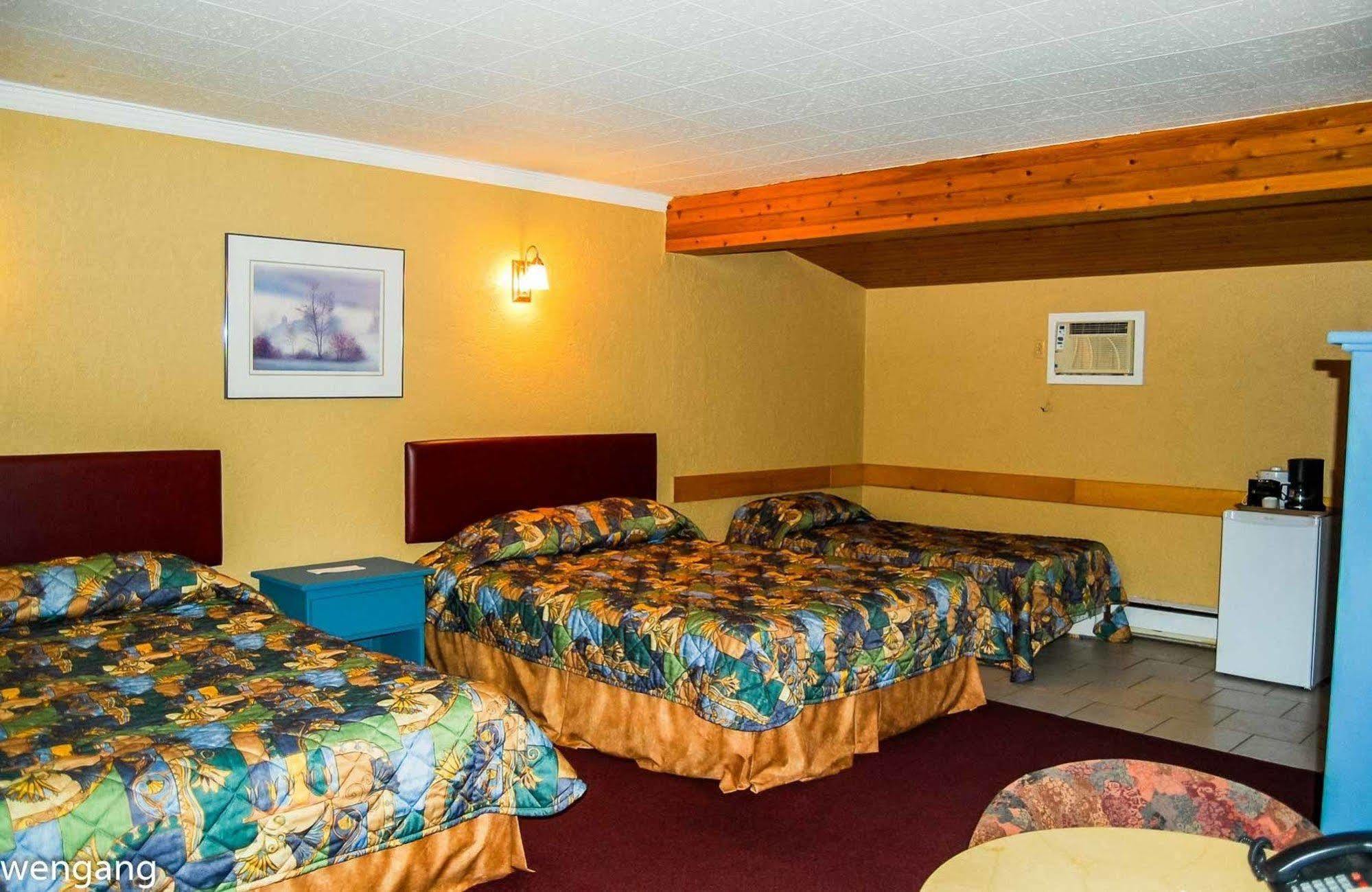 Auberge Godard Nominingue Exterior foto