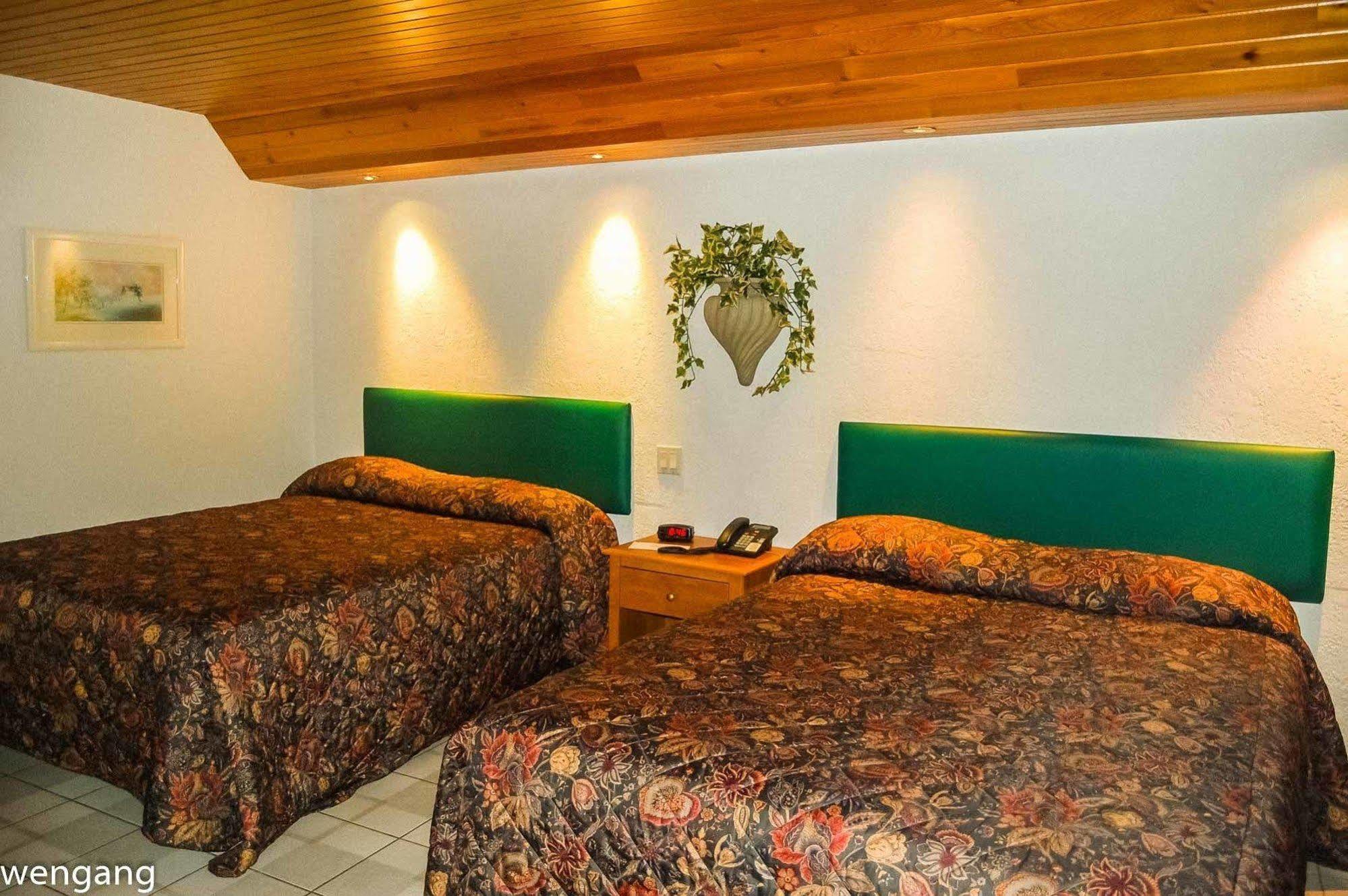 Auberge Godard Nominingue Exterior foto