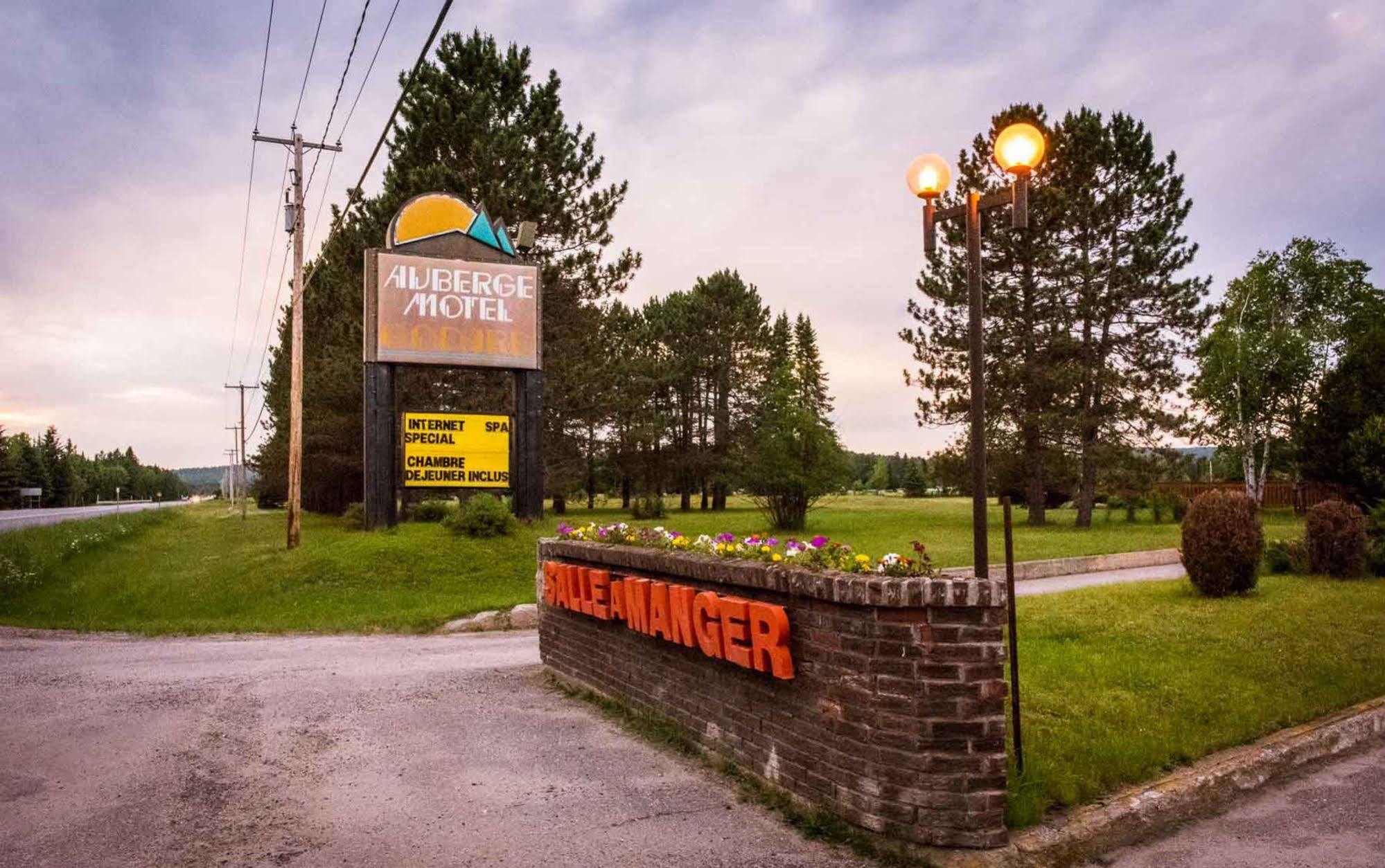Auberge Godard Nominingue Exterior foto